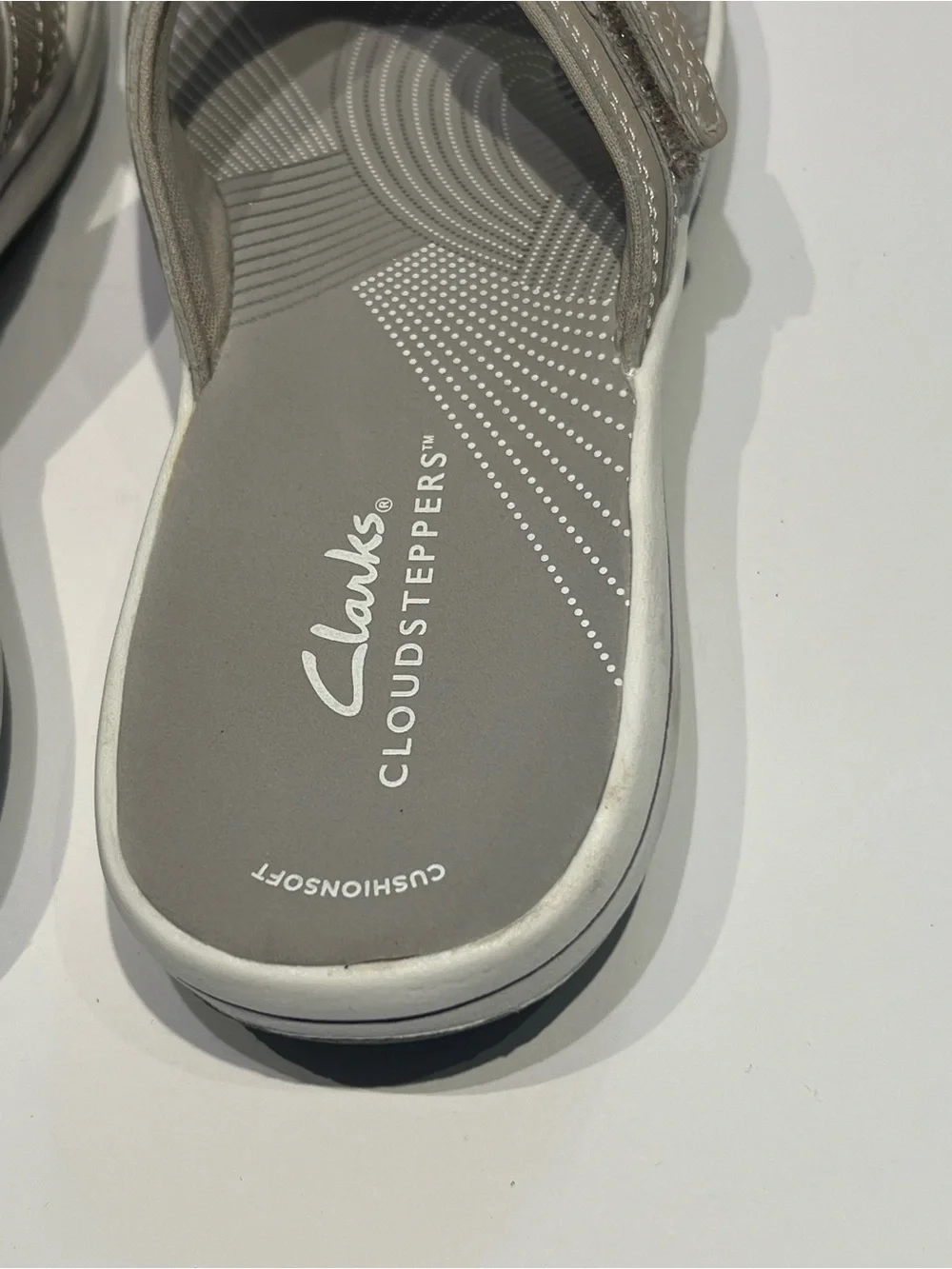 Clarks Cloudsteppers women’s Taupe Gray Slide Sandals Sz 7